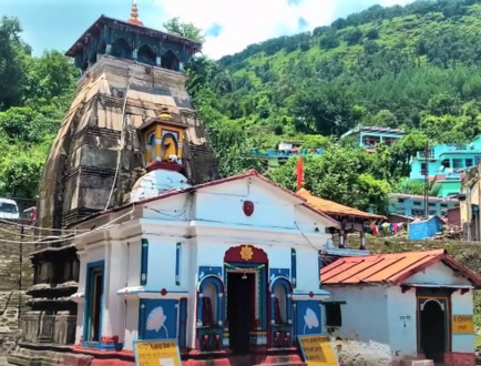 vishwnath-temple-guptkashi