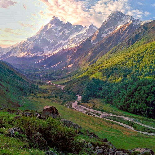 Har Ki Dun valley trek Govind National Park Uttarkashi
